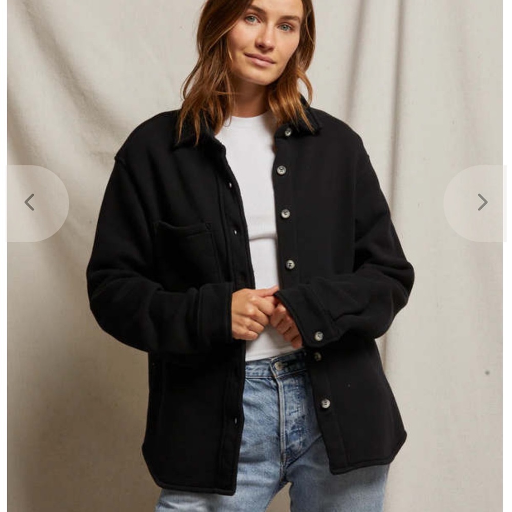 Perfect White Tee. Cypress Fleece Jacket - True Black Size Small